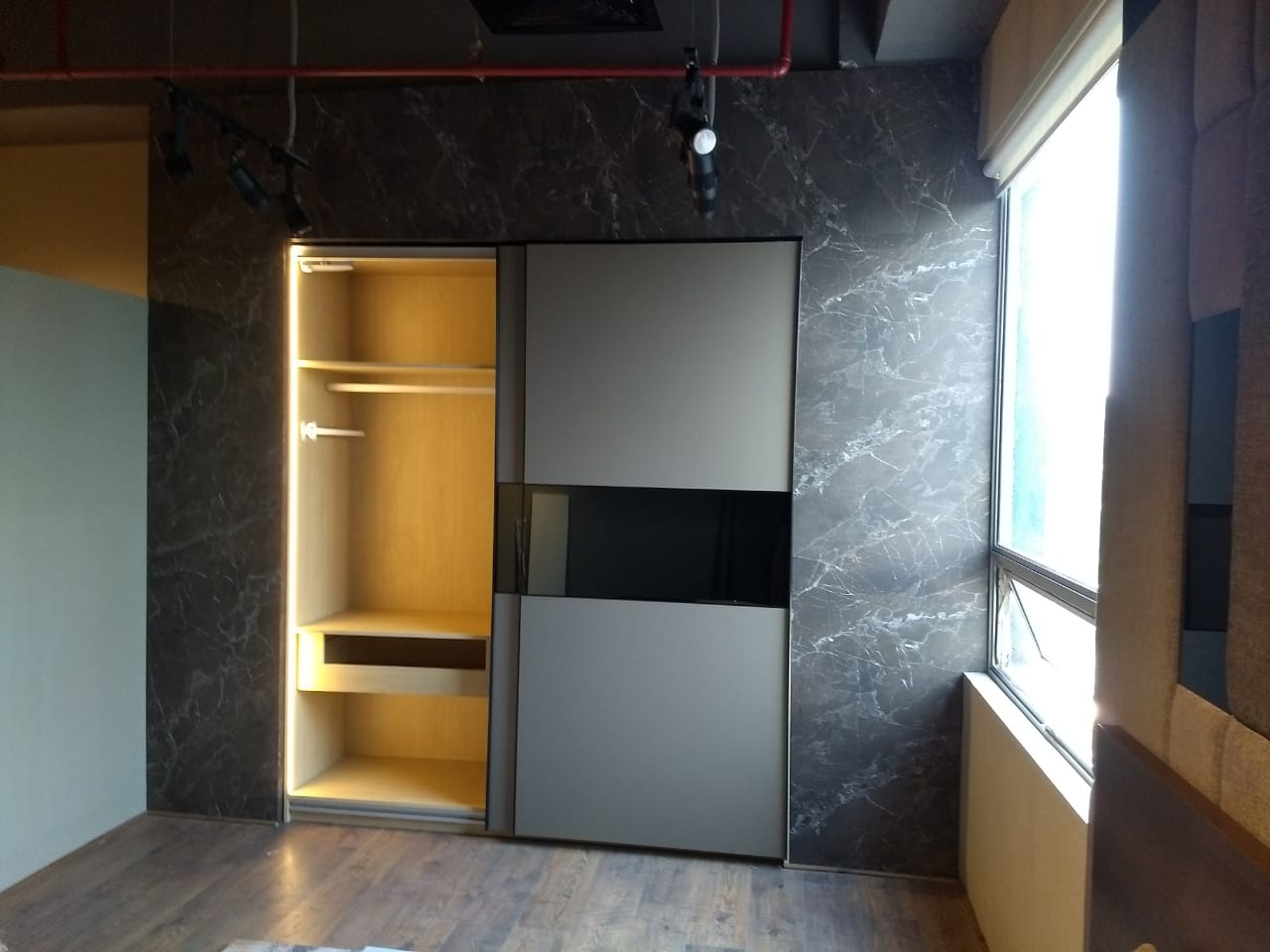 indias-no-1-modular-wardrobes-brand-company-in-noida-greater-noida-india-largest-closets-company-in-noida